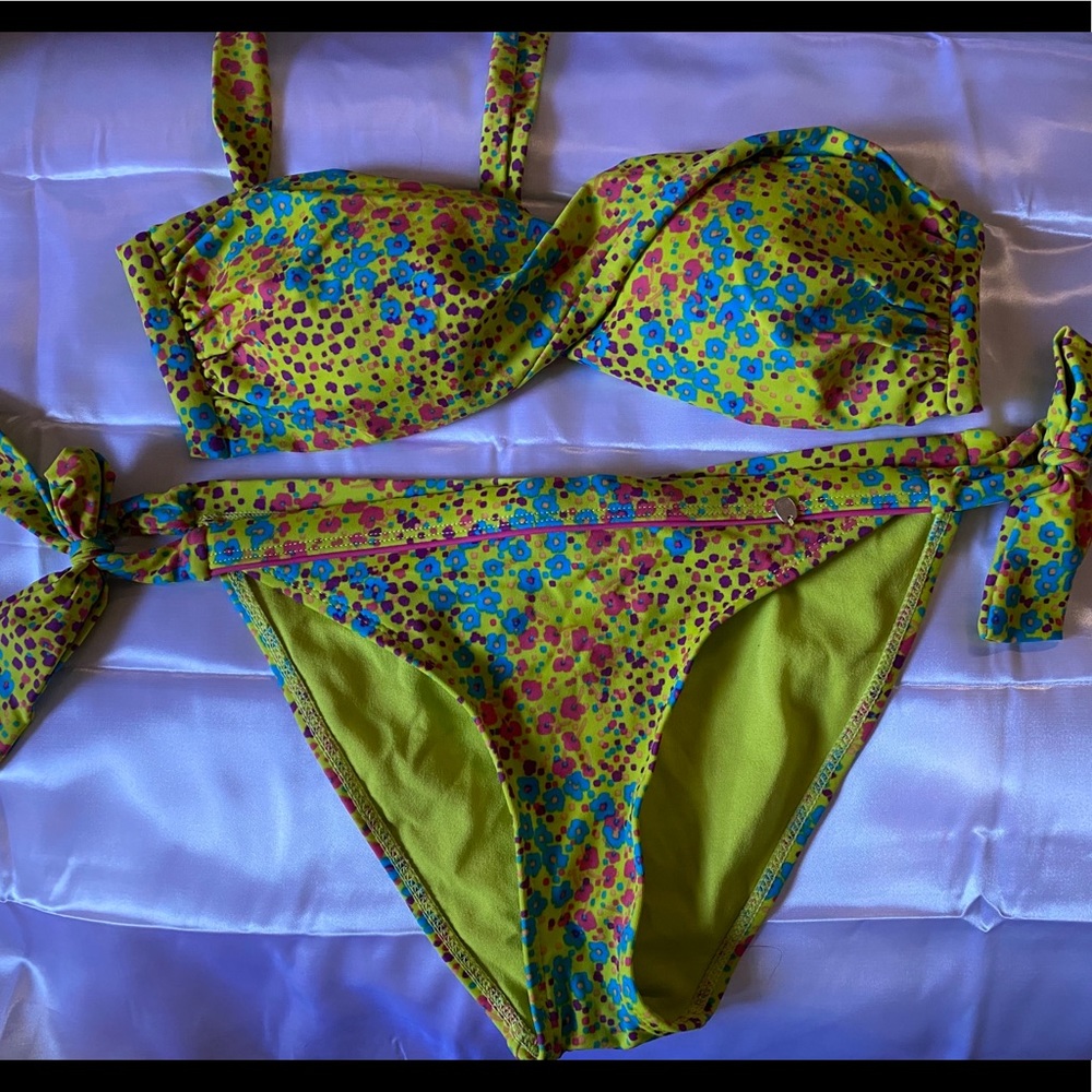 Kiara Swim strapless bikini